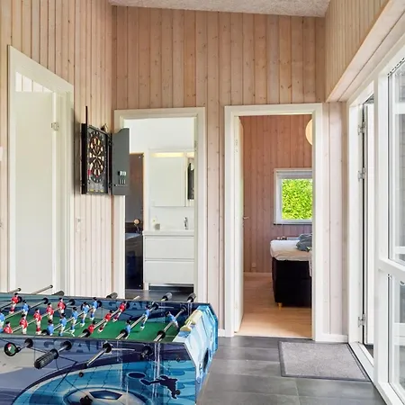 Gloria - 500m From The Sea By Interhome بيت للعطل